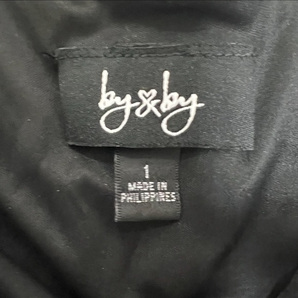 NWT By & By Wide Leg Capri Romper Size 1 Juniors Jumpsuit Striped Black White XS - Picture 8 of 12